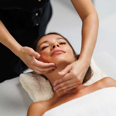 Why Richmond Teachers and Healthcare Workers Need Relaxation Massage This Semester